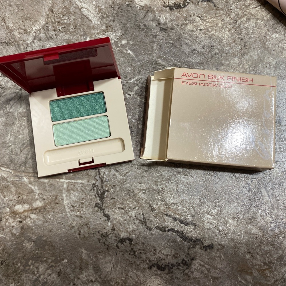 Avon Silk Finish Eyeshadow Sea Green / Green Sails Duo Rare New
